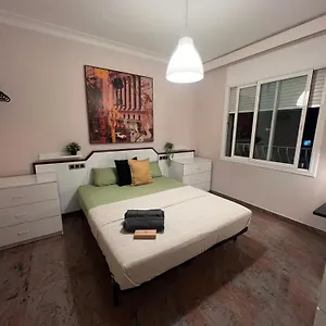 spacious-room-in-central-area-a.topbarcelonahotels.com/